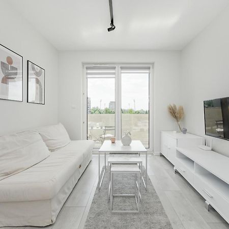 Miedziana Bright Apartment With Balcony And Parking Wroclaw By Noclegi Renters المظهر الخارجي الصورة